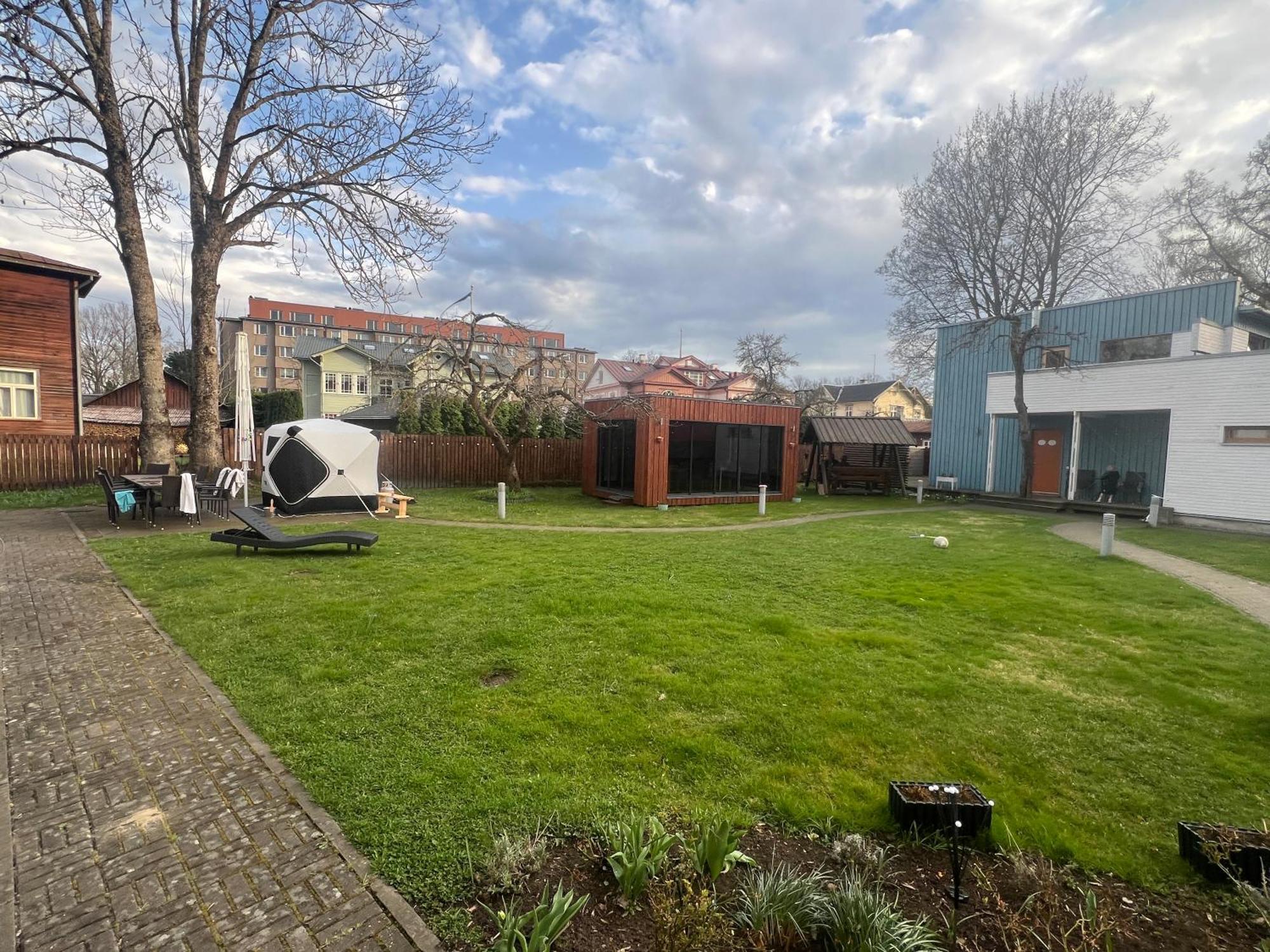 Villa Meri Apartments Parnu Exterior photo
